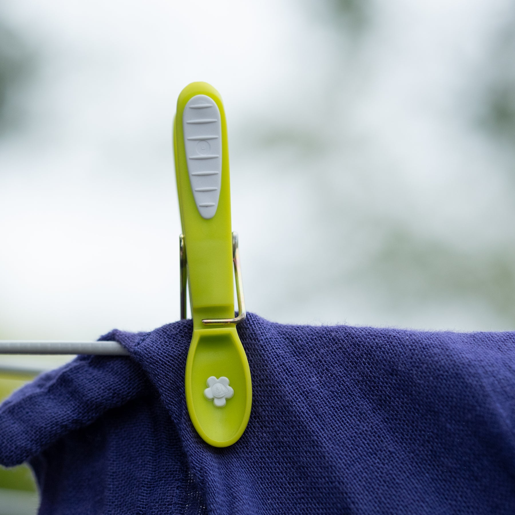 Heavy-duty clothes line pegs